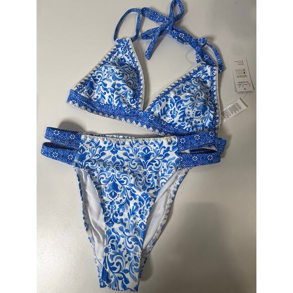 CUPSHE Women's Bikini Sets Two Piece Swimsuit Halter V Neck Back Hook - Picture 4 of 5